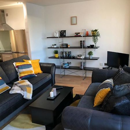 Westone View Villa Шефилд Екстериор снимка